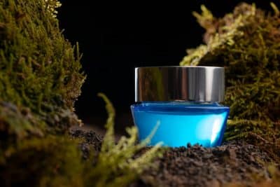 Perfumes con notas de té verde: frescura y elegancia en cada aroma