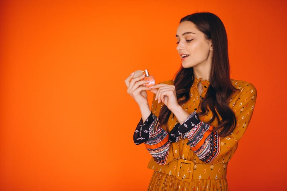 fragancias femeninas y masculinas en adolescentes